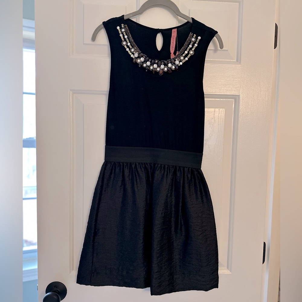 Beautiful black dress, size M